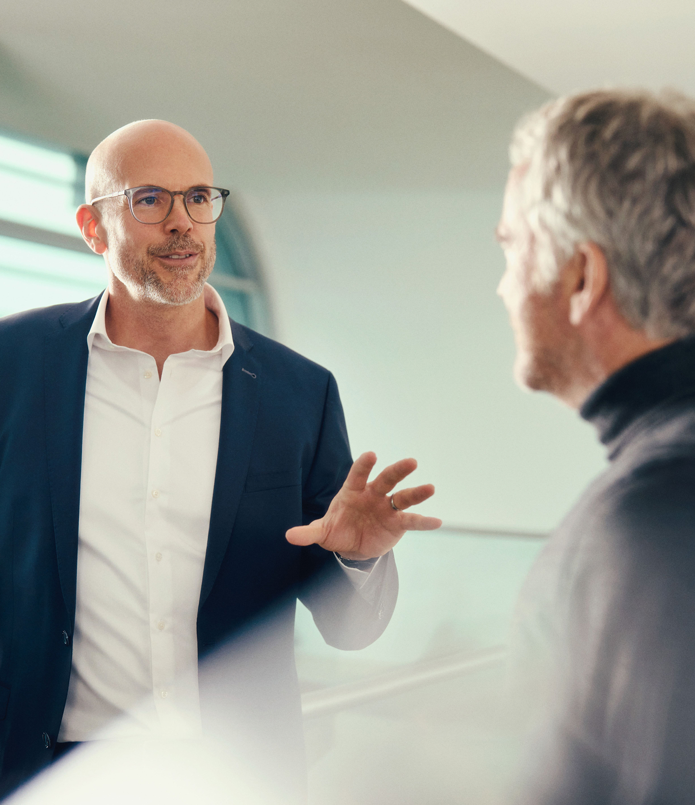 Conversation with a customer on equal terms