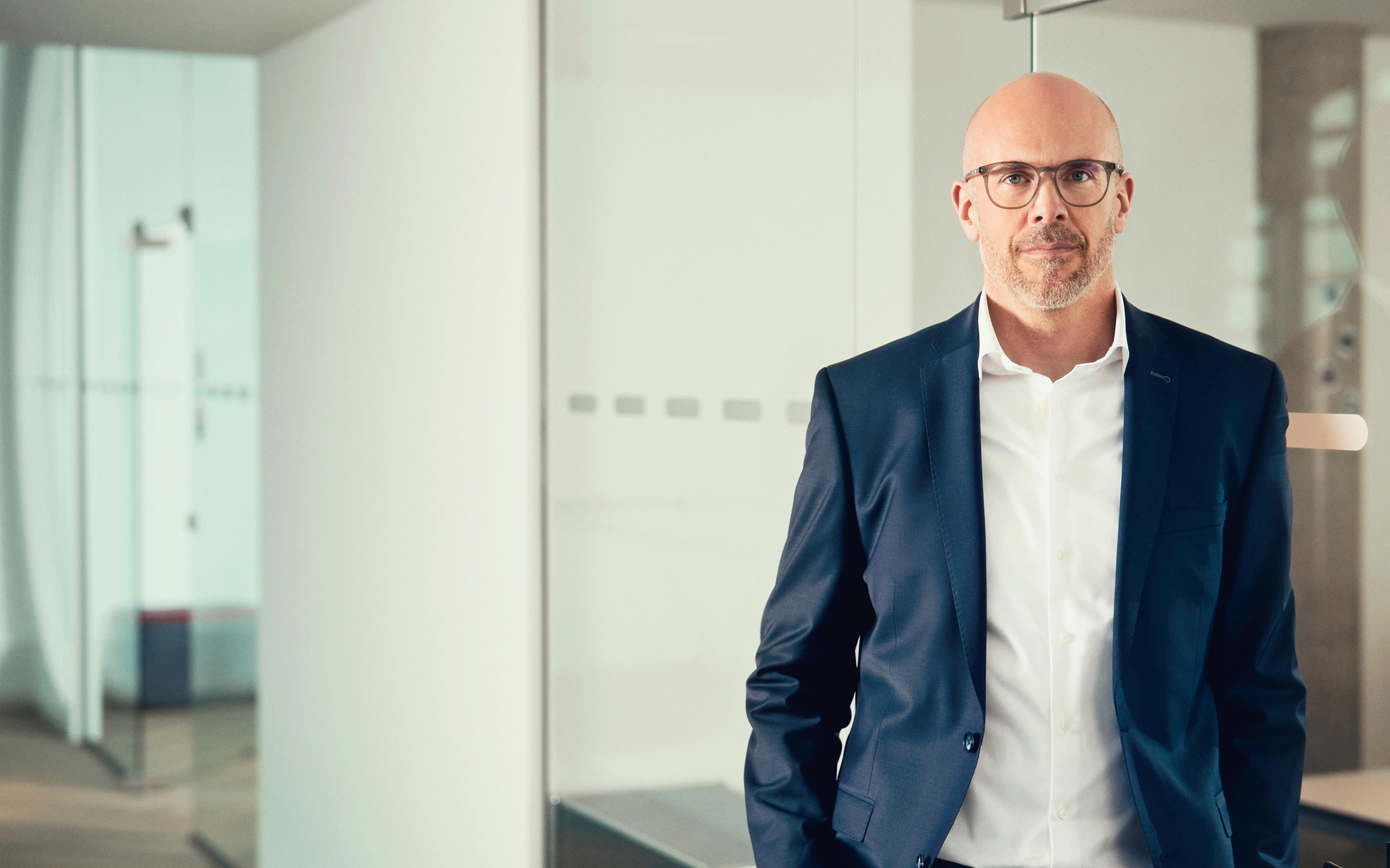 Expressive portrait accompanying a quote on the subject of perspective